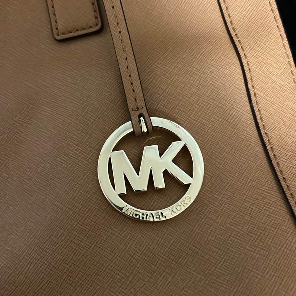 Michael Kors Dillon Tote Satchel Bag Camel Brown - Picture 6 of 6